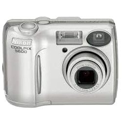 Nikon Coolpix 5600 camera