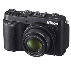 Nikon Coolpix P7700 camera