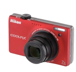 Nikon Coolpix S6000 camera