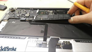 Apple Macbook Air Disassembly Guide 12