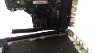 MacBook Pro A1278 Disassembly Guide Step 18