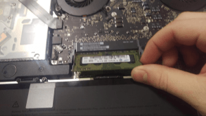 MacBook Pro A1297 Disassembly Guide Step 4