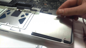 MacBook Pro A1297 Disassembly Guide Step 9