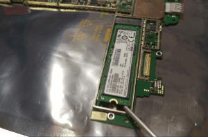 Microsoft Surface Pro 4 1724 tablet disassembly step 19