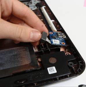 Dell 17-3721 Laptop Disassembly Guide Step 21