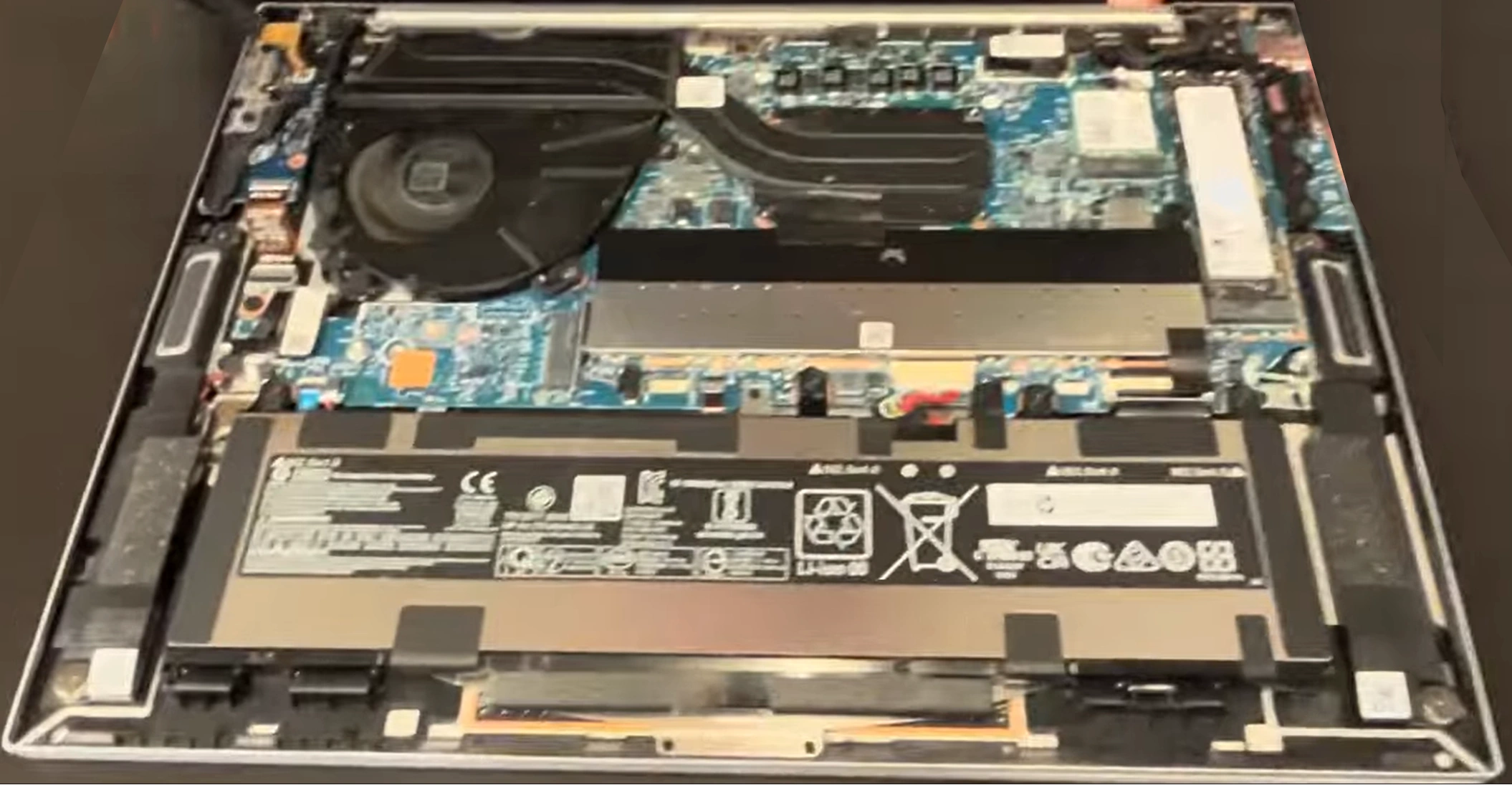 asus-rog-zephyrus-m16-disassembly-guide-how-to-replace-ram-ssd-battery-fix-lcd-scree