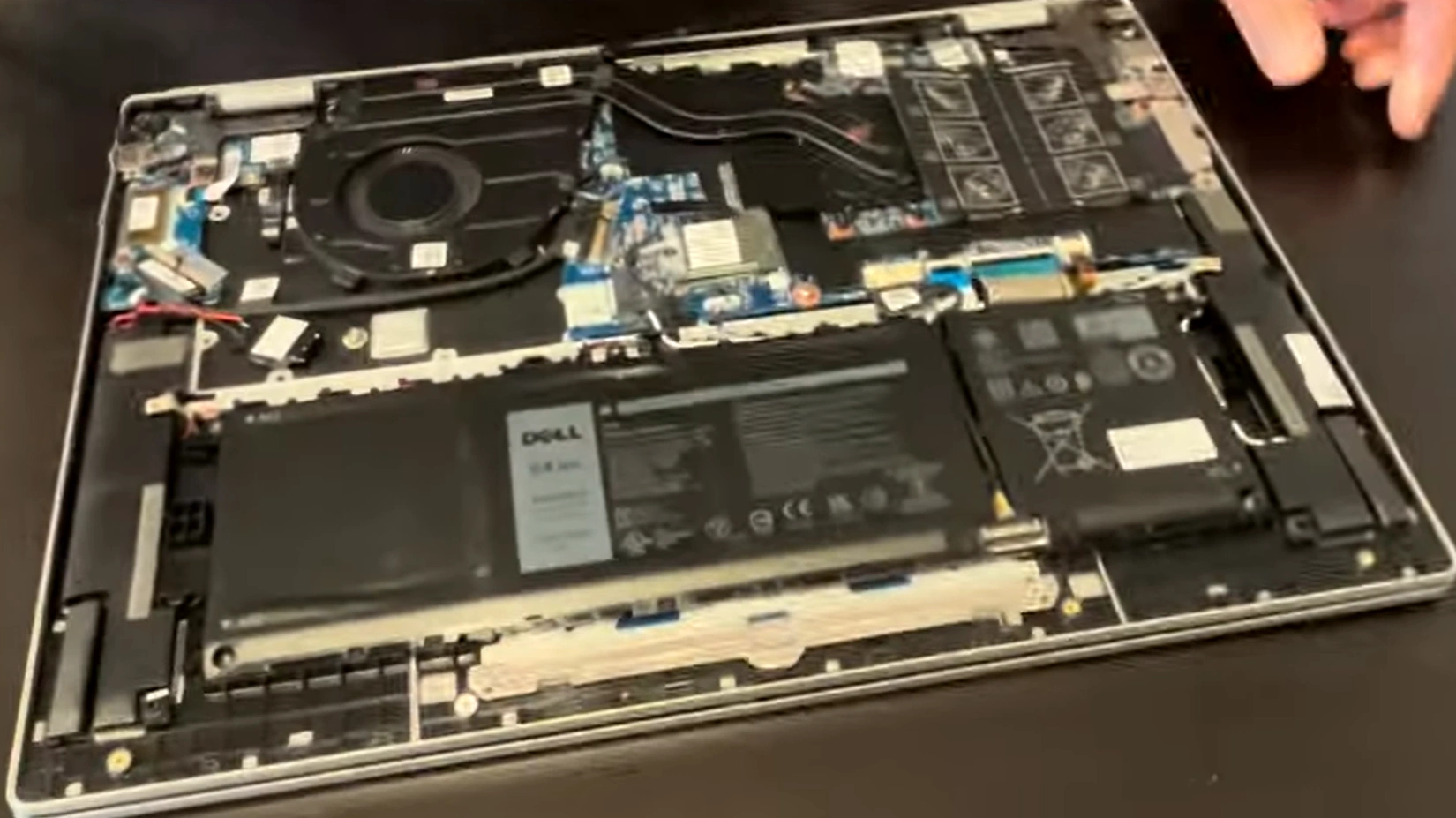 complete-guide-dell-inspiron-16-5625-upgrade-repair