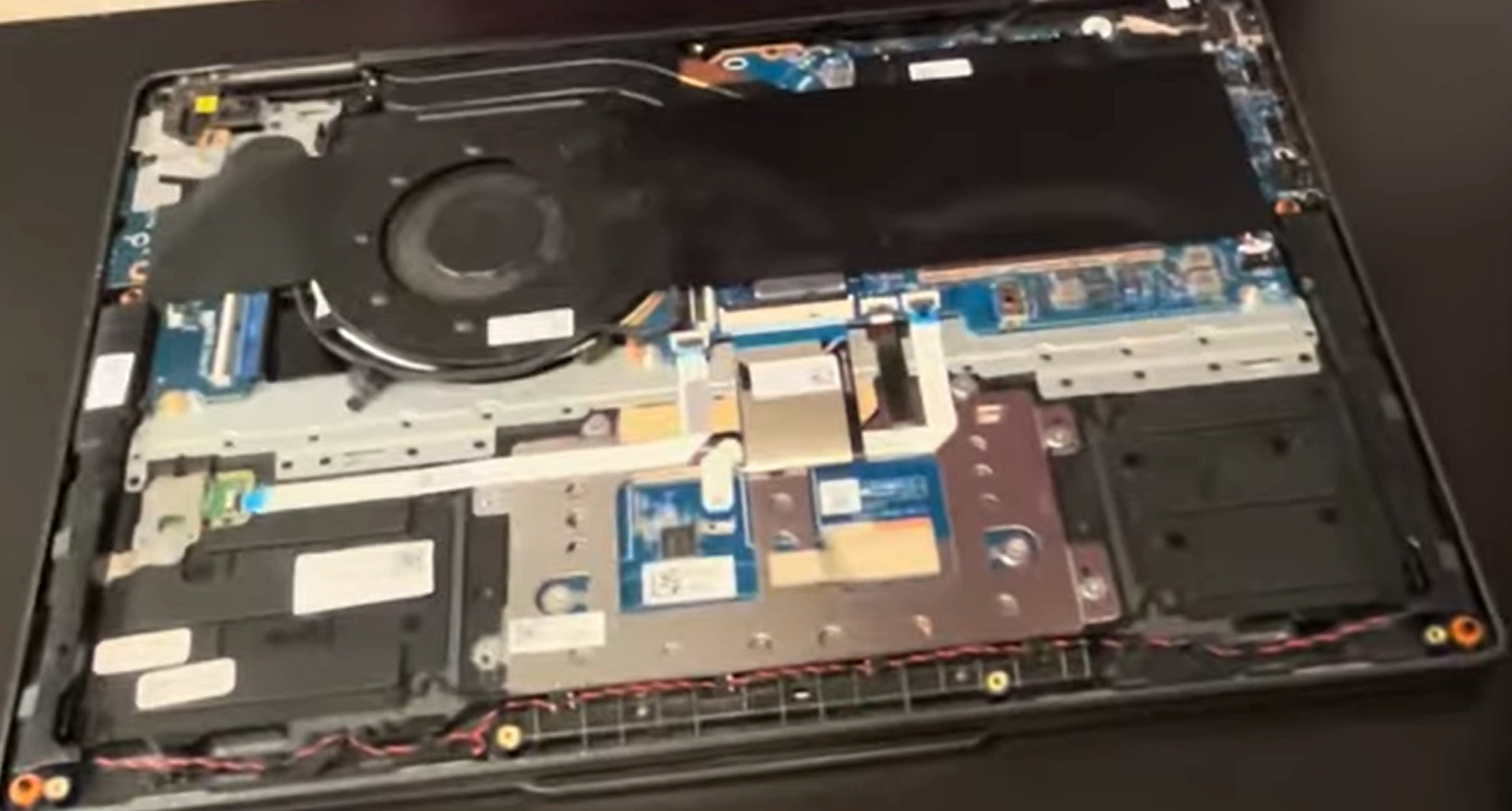 lenovo-yoga-7-14iml9-complete-teardown-upgrade-ssd-more-best-place-to-sell-used-laptop