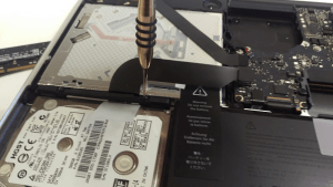 MacBook Pro A1278 Disassembly Guide Step 8