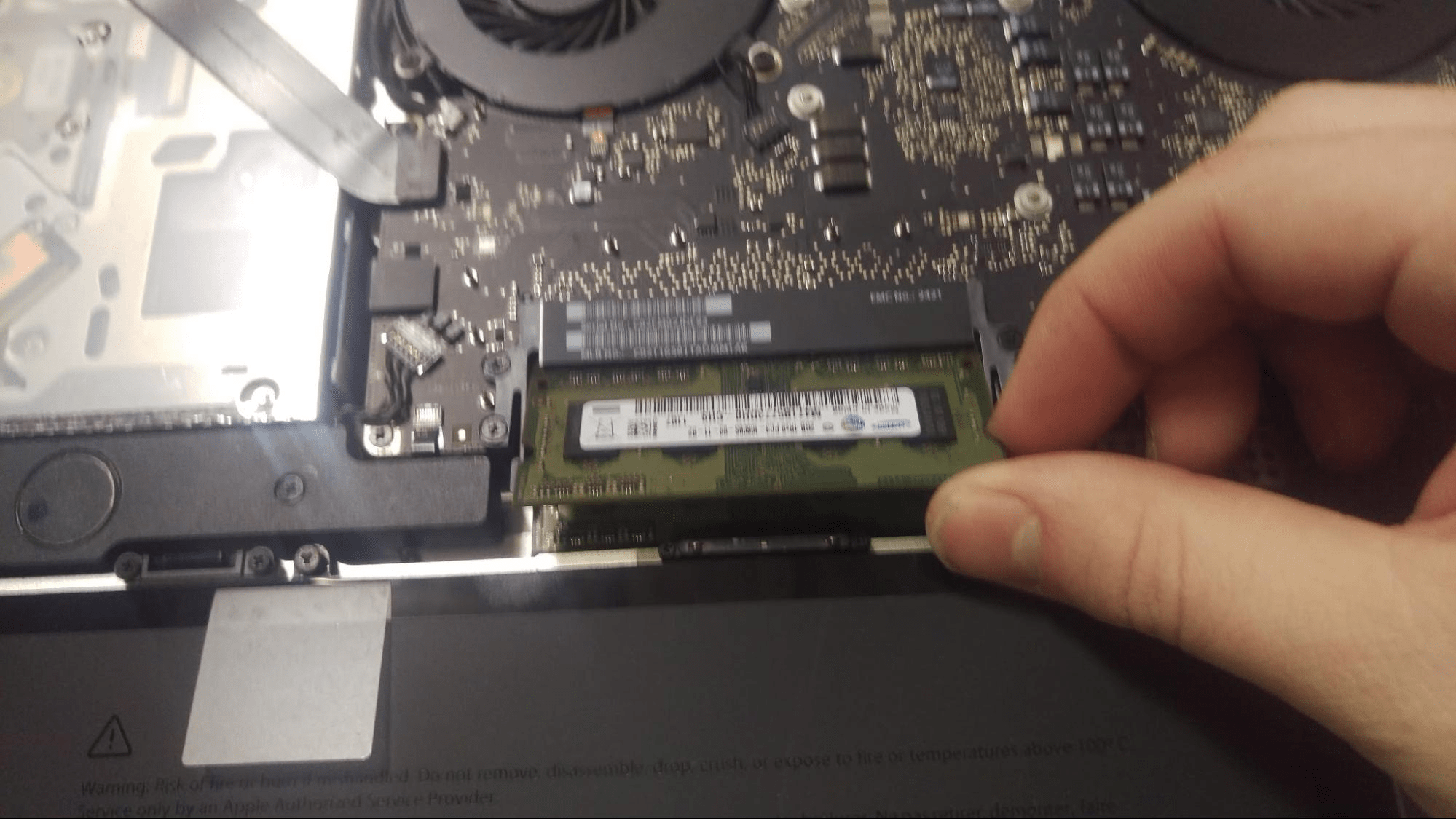 17-inch MacBook Pro A1297 Disassembly Guide | SellBroke