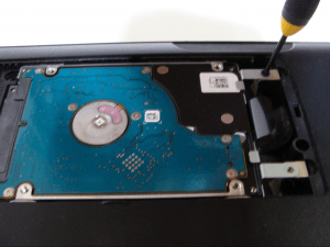 Dell 17-3721 Laptop Disassembly Guide Step 4