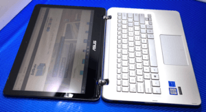 ASUS Q304U Laptop Tablet Flat