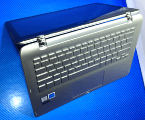 ASUS Q304U Laptop Tent Mode